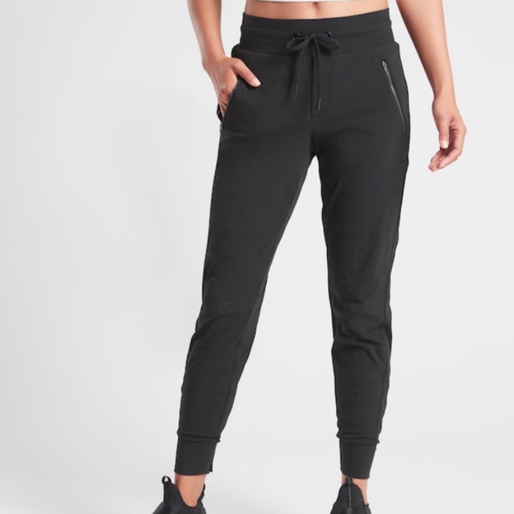 Athleta Trekkie jogger, black travel pants